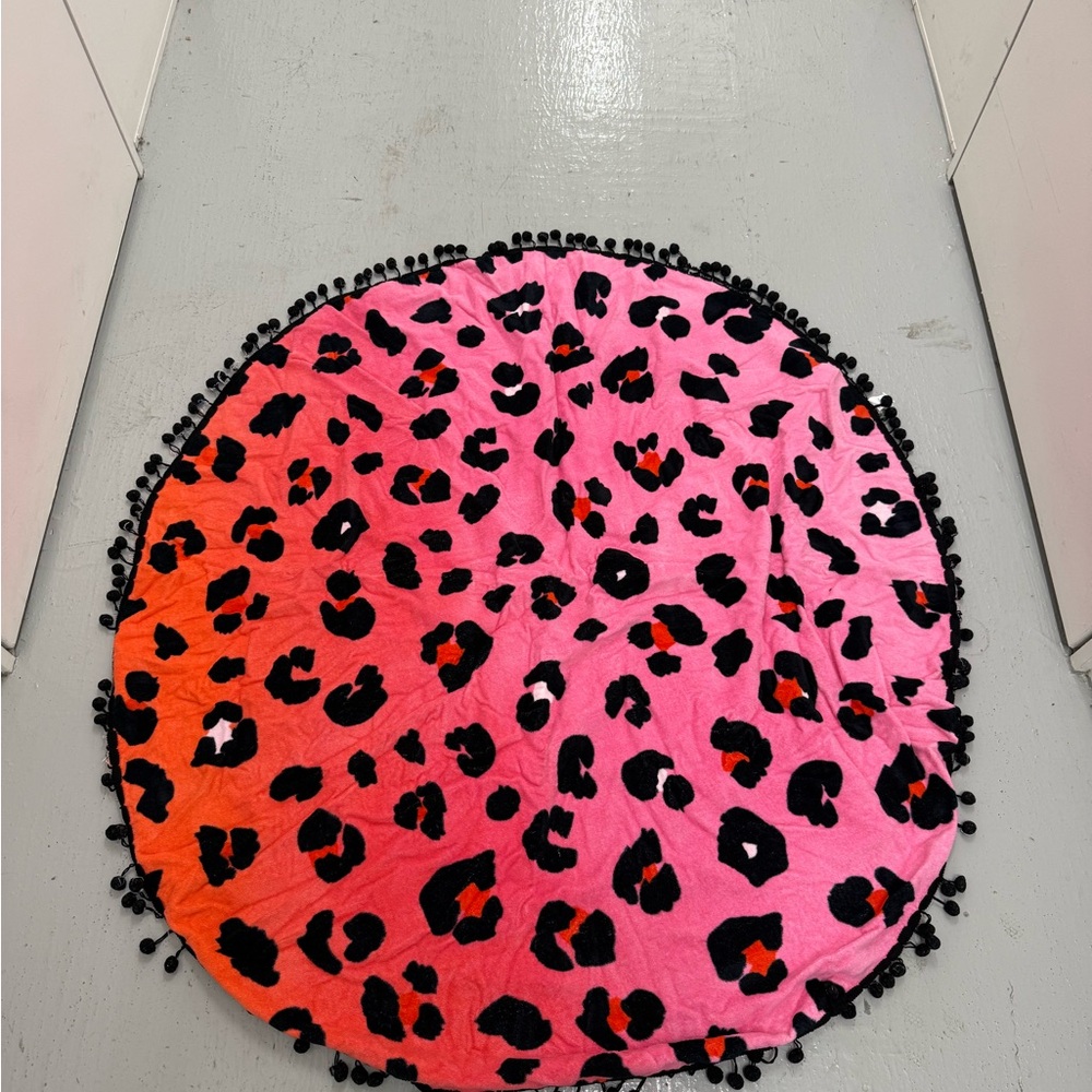 Cotton On Pink & Gray Leopard Spot Round Towel